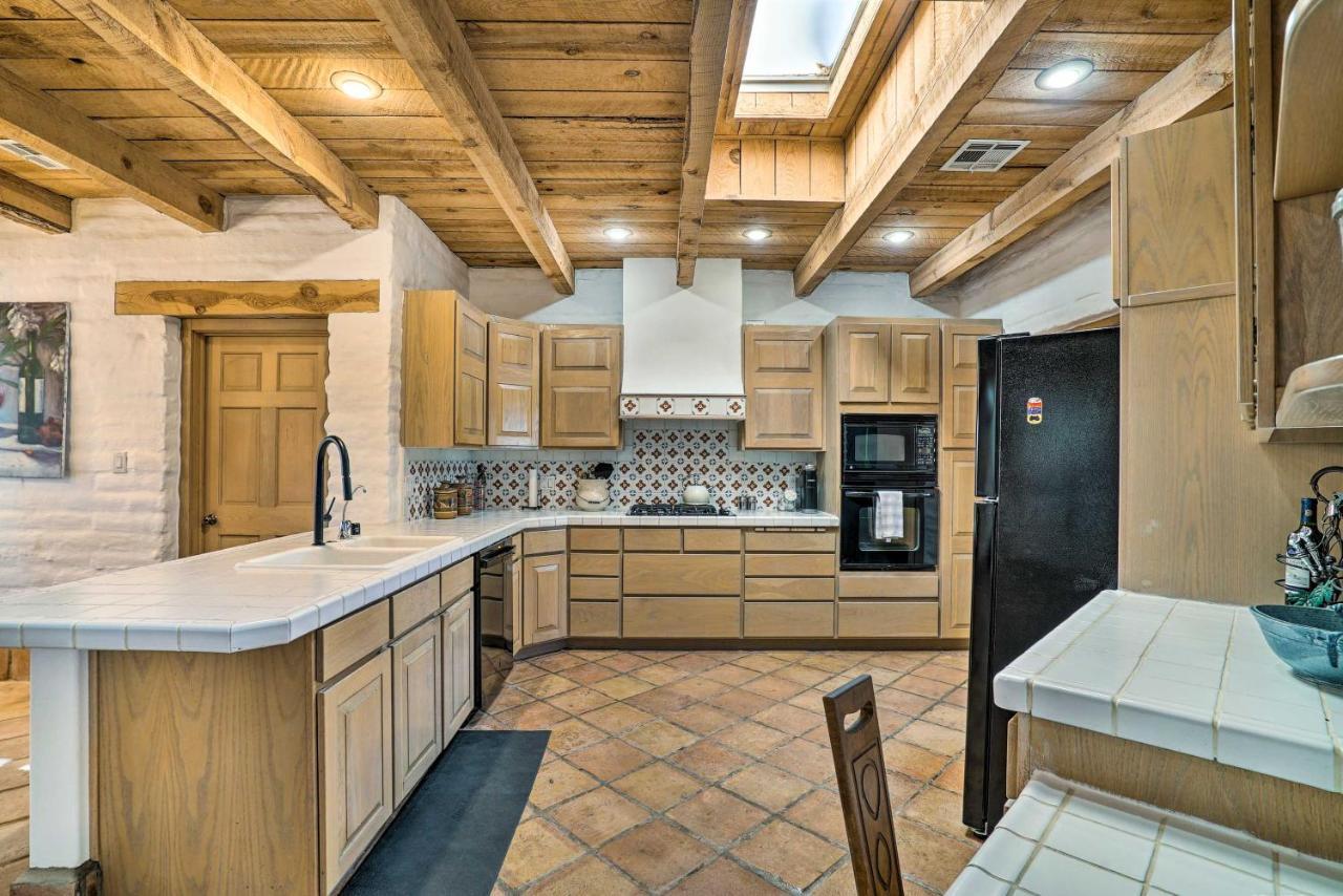 Las Cruces Home La Casa Blanca With Courtyard Luaran gambar