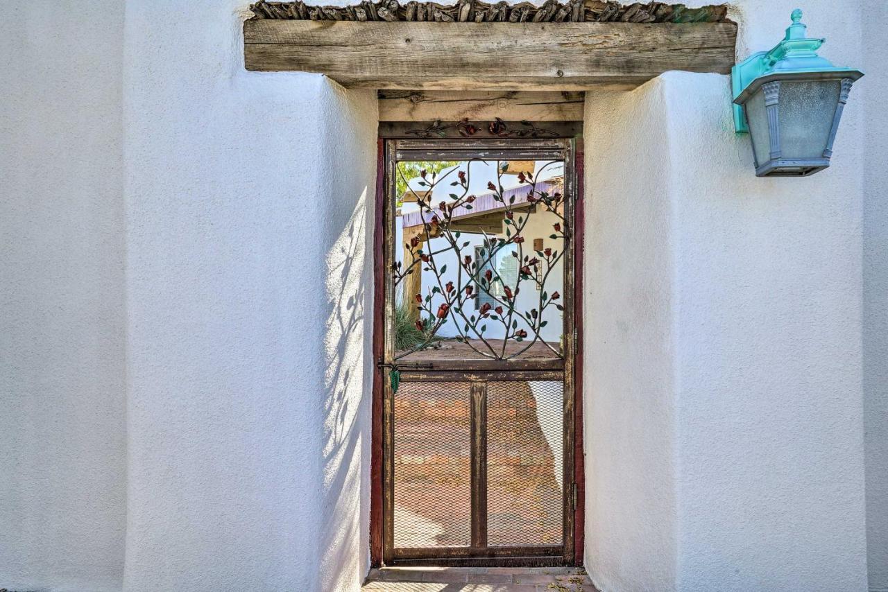 Las Cruces Home La Casa Blanca With Courtyard Luaran gambar