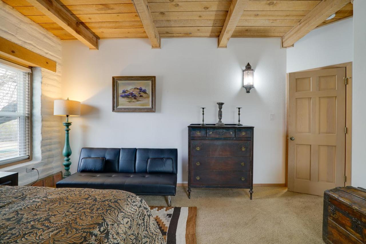 Las Cruces Home La Casa Blanca With Courtyard Luaran gambar