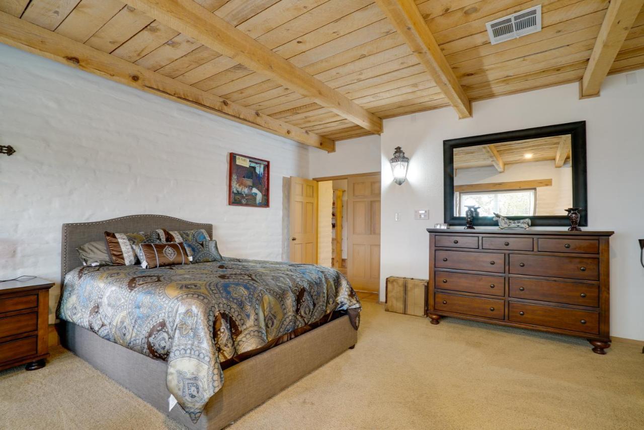 Las Cruces Home La Casa Blanca With Courtyard Luaran gambar
