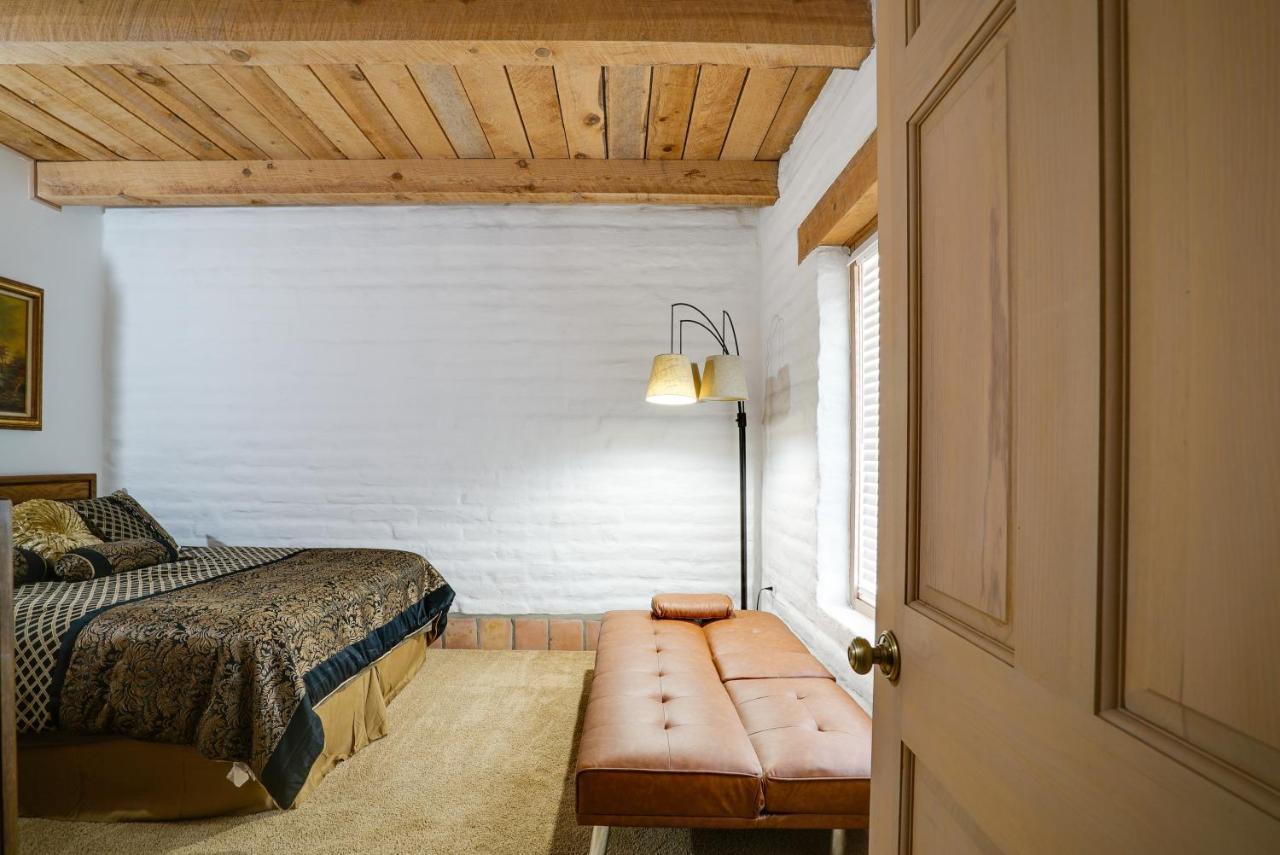 Las Cruces Home La Casa Blanca With Courtyard Luaran gambar